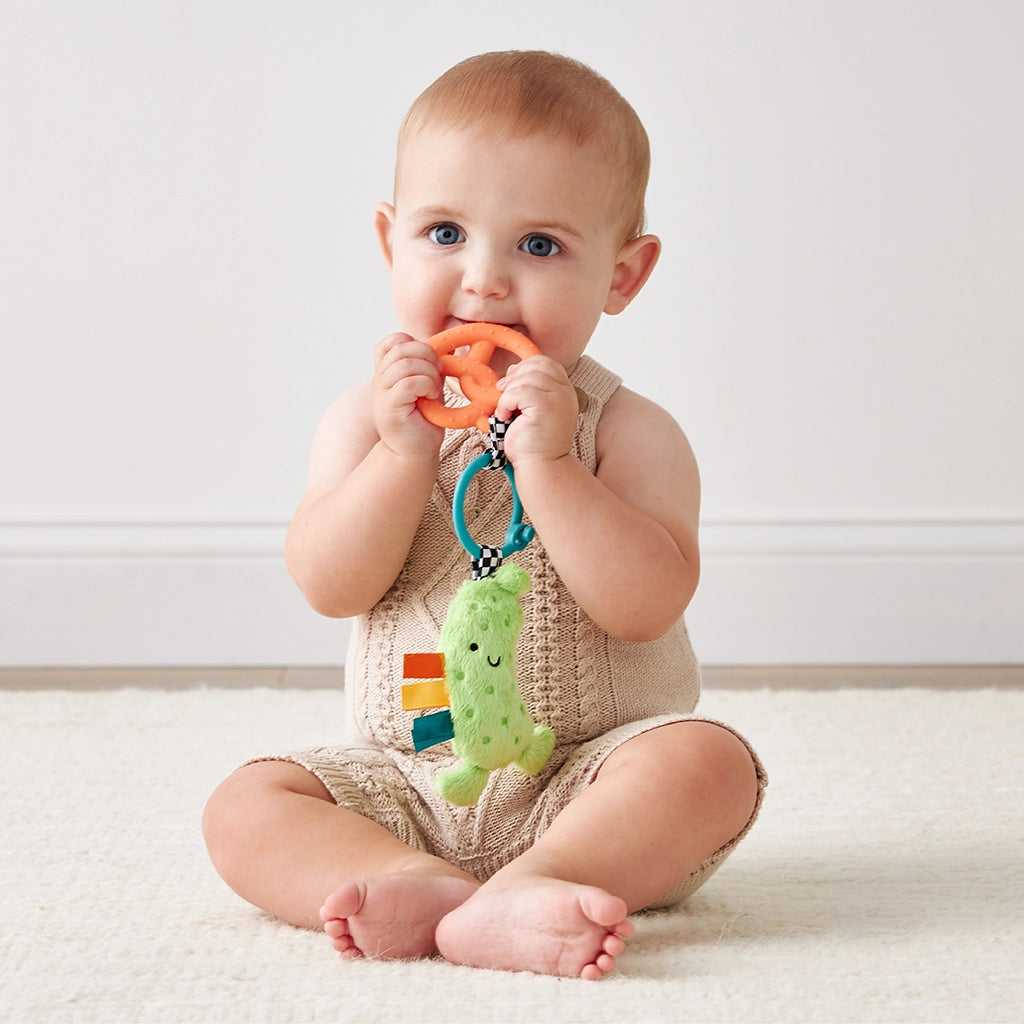 Peluche avec anneaux de dentition