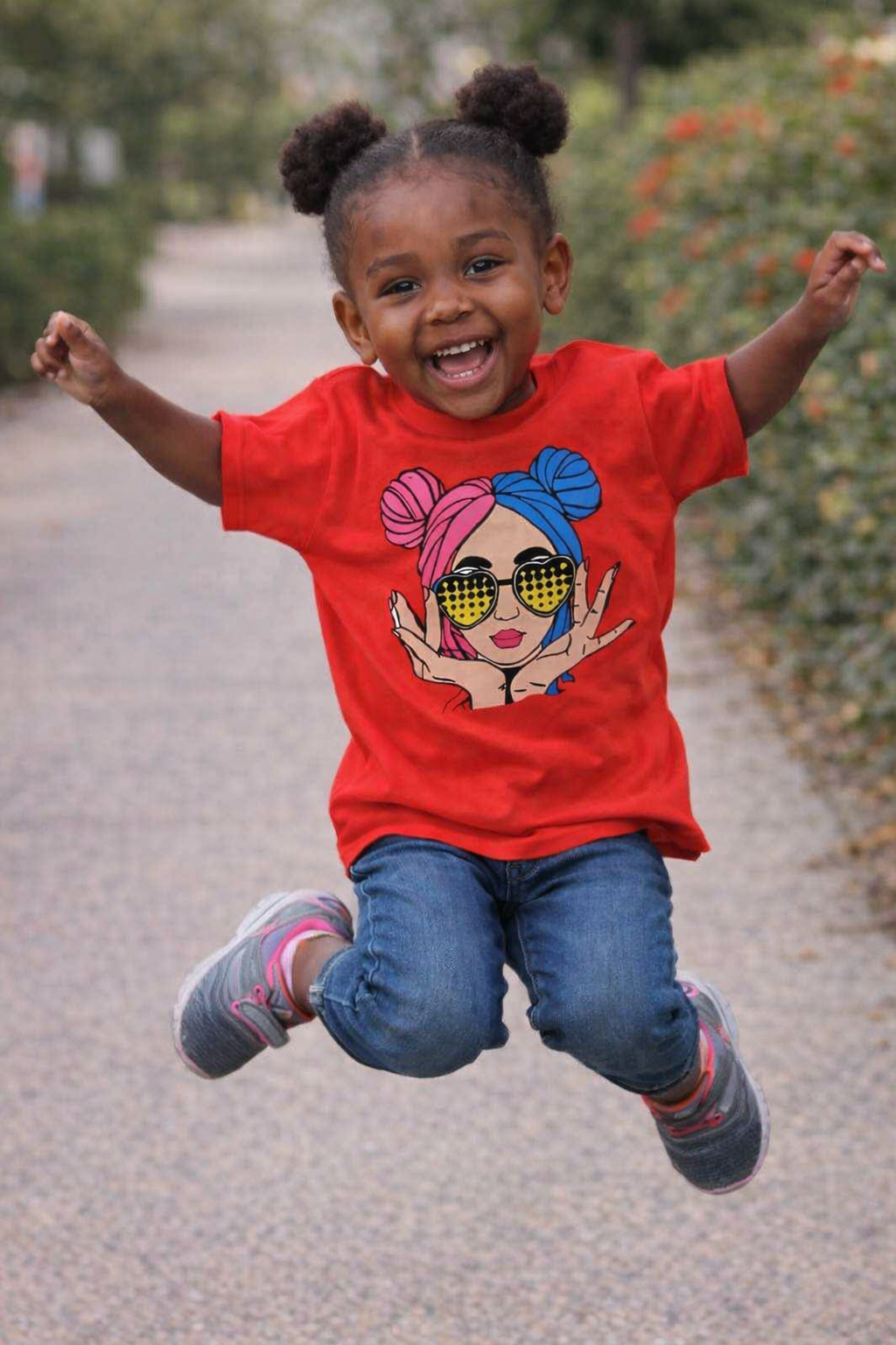 T-Shrit Stylé Fille cheveux 2 couleurs et lunette en coeurs - Rouge