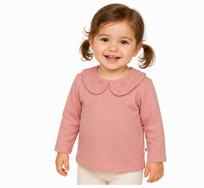Chandail rose bébé – douceur & élégance