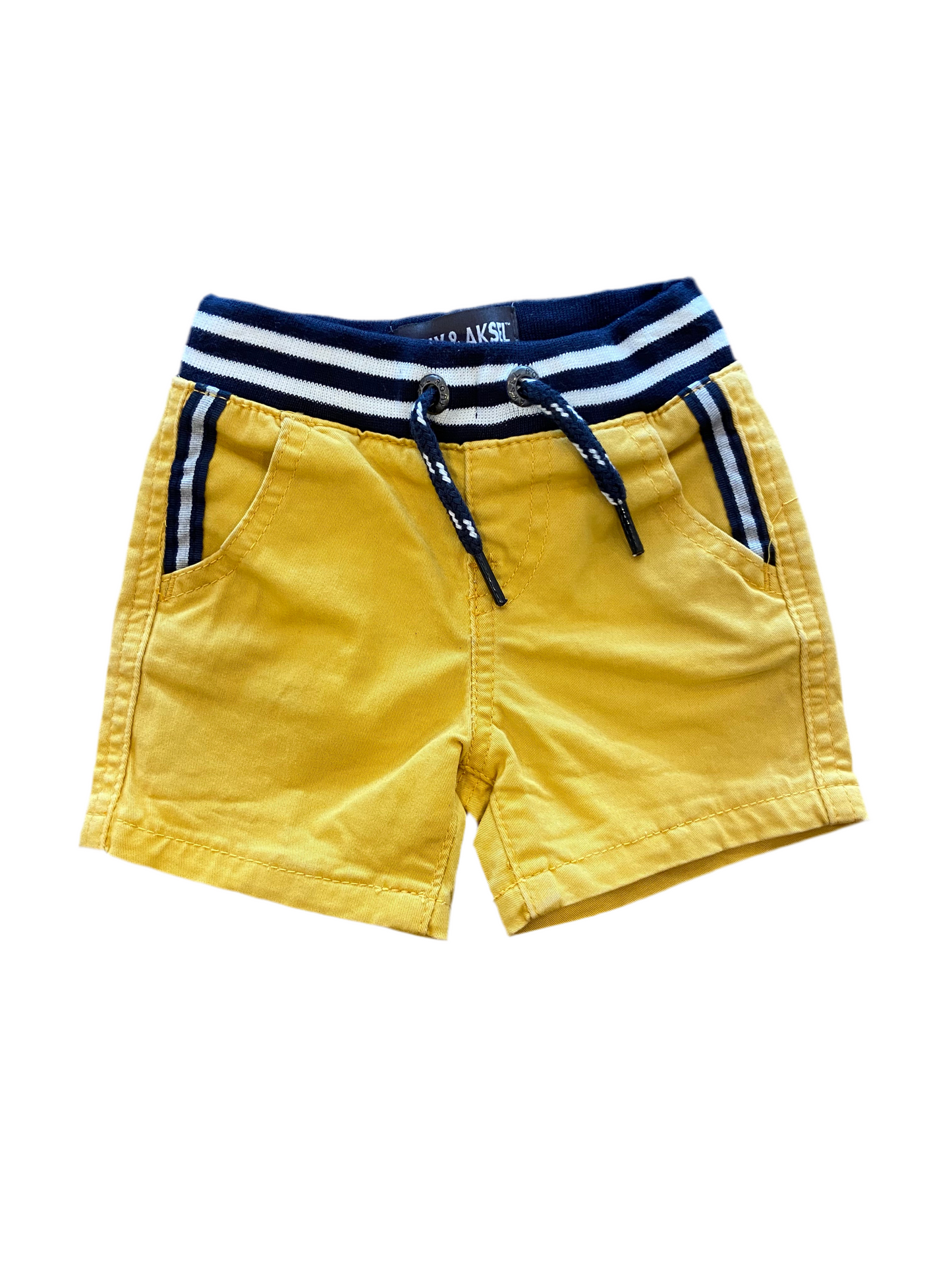 Short jaune taille à rayure bleu marin et blanche