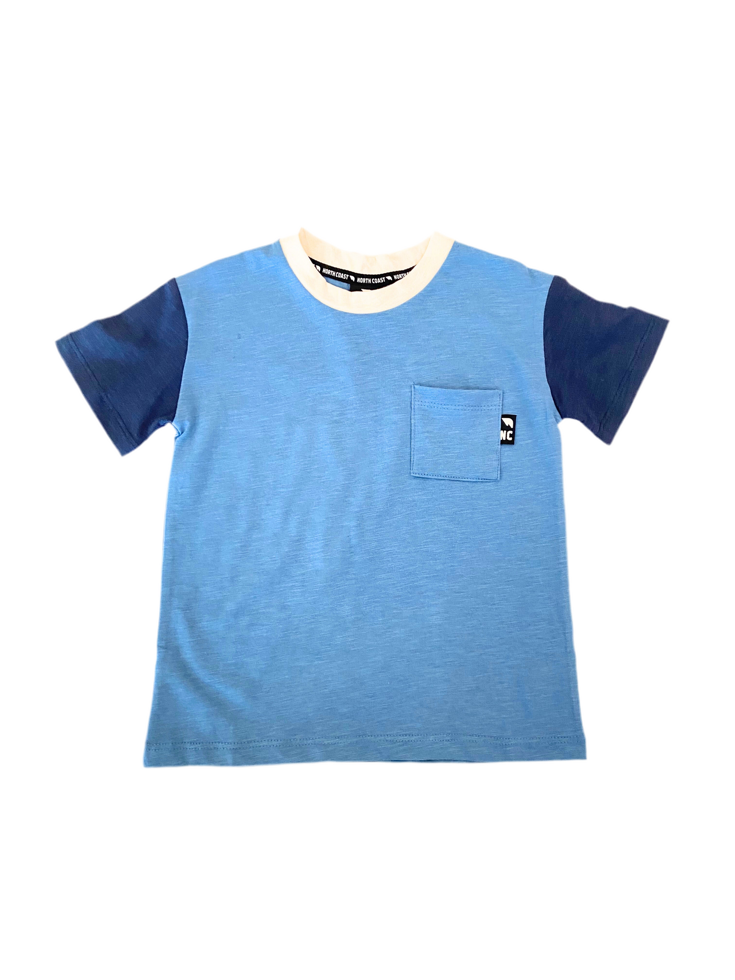 T-shirt bleu avec manche bleu marin