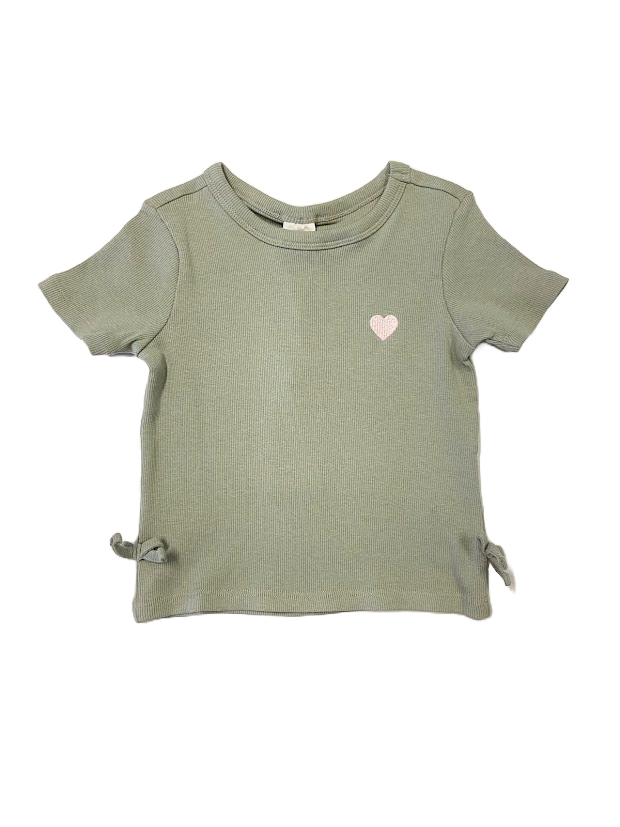 T-shirt vert coeur broder rose et boucles sur les côtés