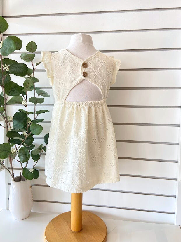 Robe ivoire à œillets
