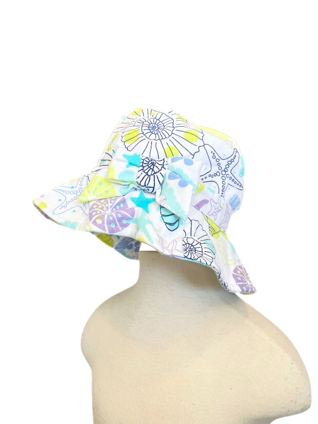 Chapeau coquillage de mer avec boucle \ taille 50