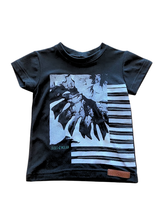T-shirt noir avec imprimé de feuille grise