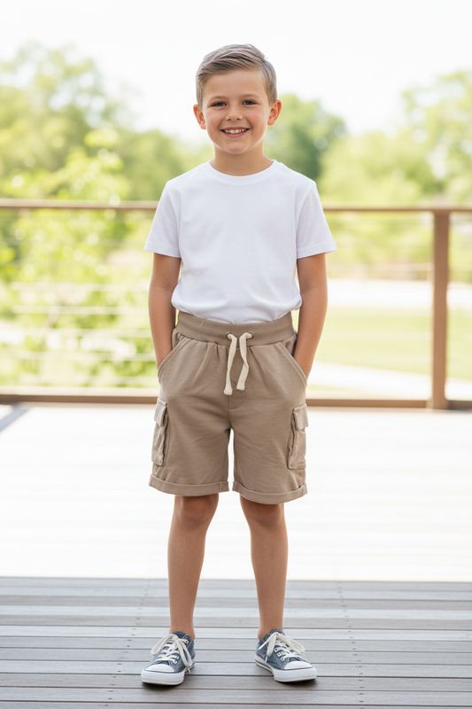 Short de jogging beige avec poches sur les côtés