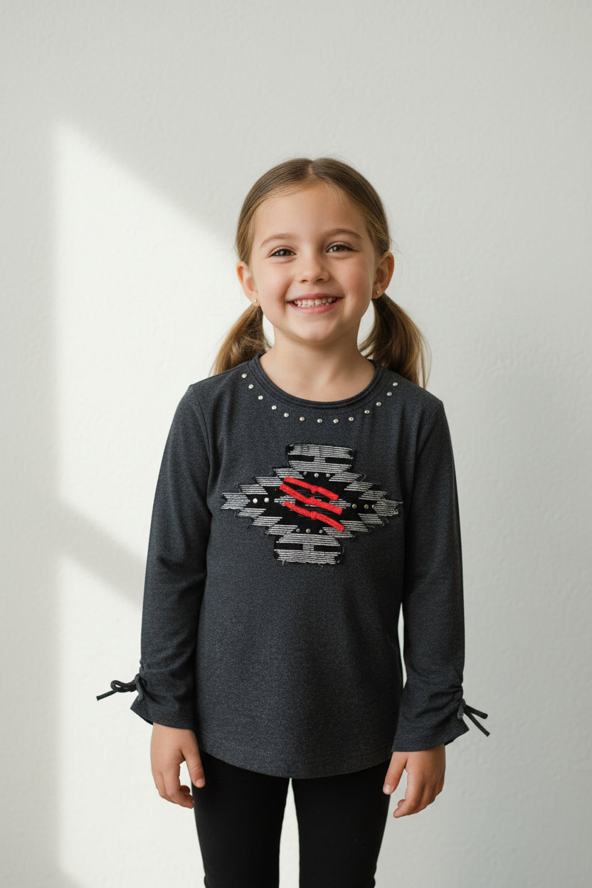 Chandail gris à motif géométrique — style bohème chic
