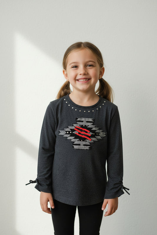 Chandail gris à motif géométrique — style bohème chic